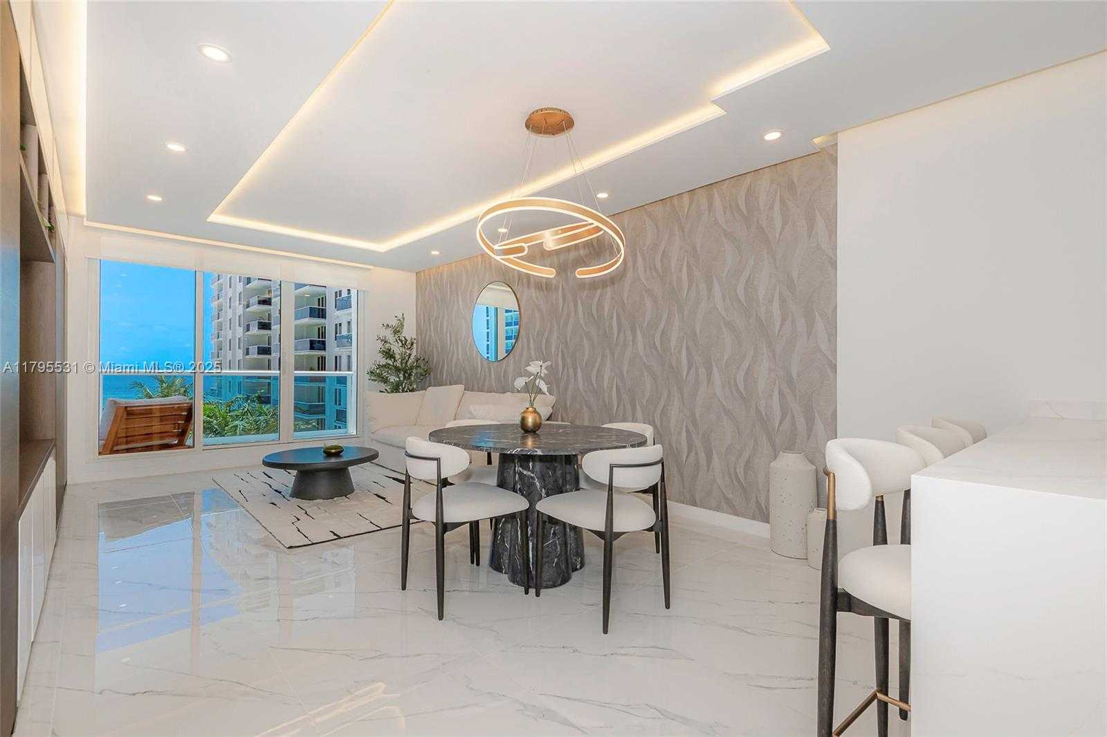 Small Image of 2301 COLLINS AVE #825, Miami Beach Number 5