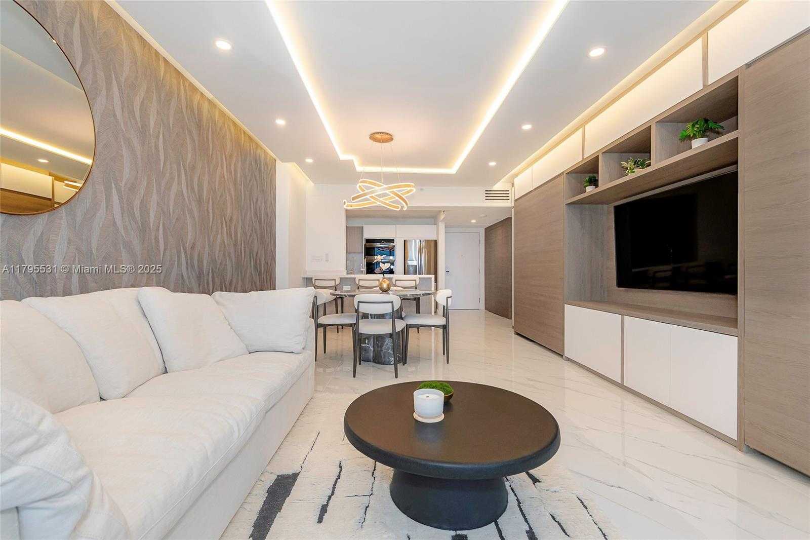 Small Image of 2301 COLLINS AVE #825, Miami Beach Number 8