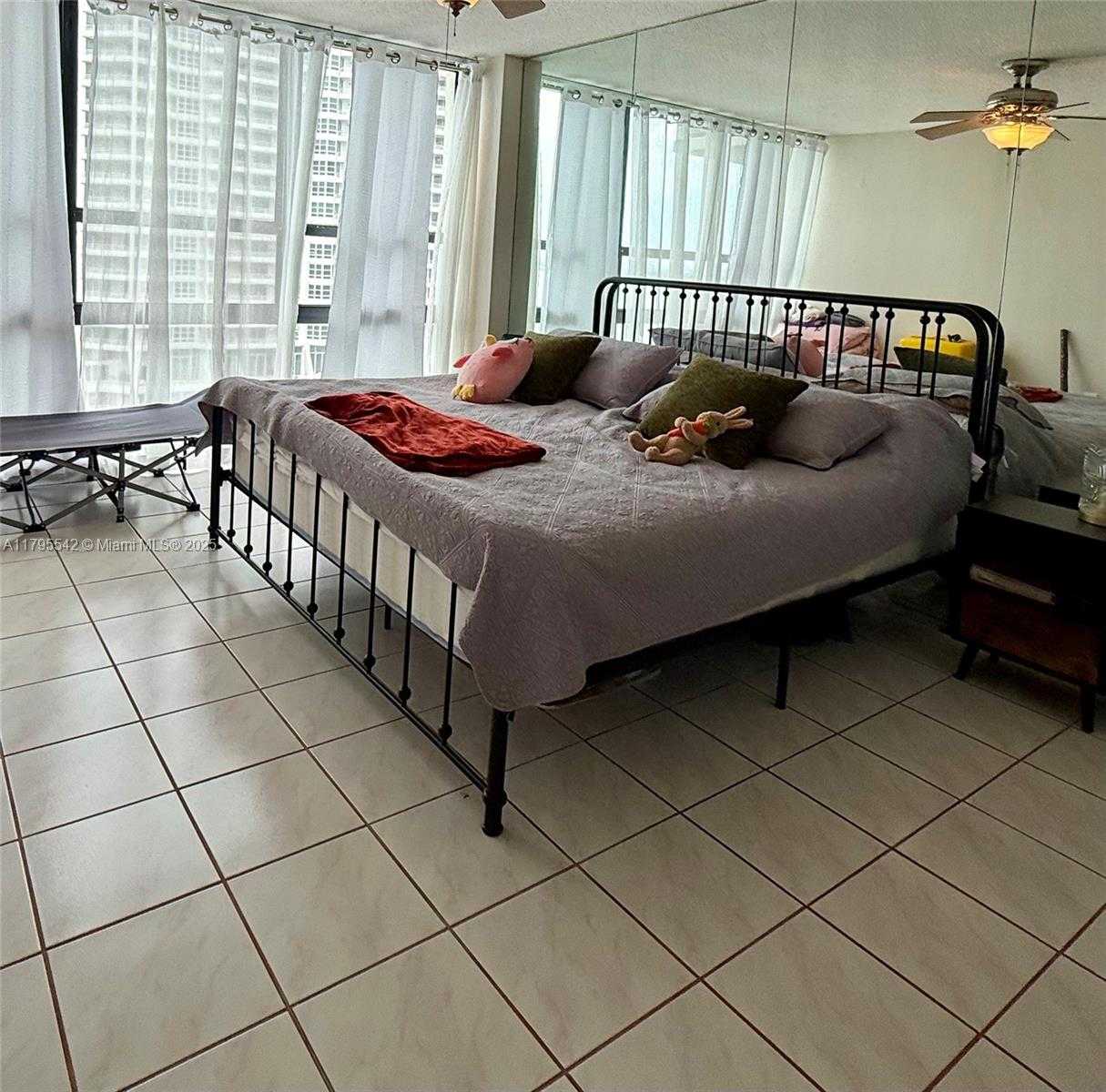 Small Image of 600 NORTH EAST 36TH ST #1516, Miami Number 11