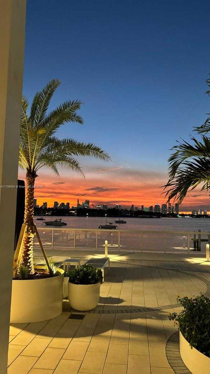 Small Image of 1000 WEST AVE #BS107, Miami Beach Number 4