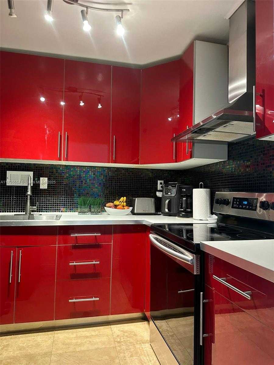 Small Image of 1000 WEST AVE #BS107, Miami Beach Number 7