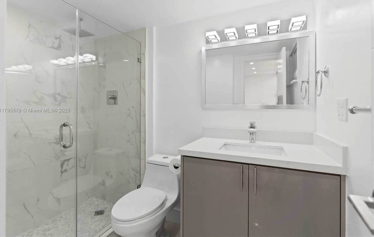 Small Image of 17011 NORTH BAY RD #108, Sunny Isles Beach Number 14