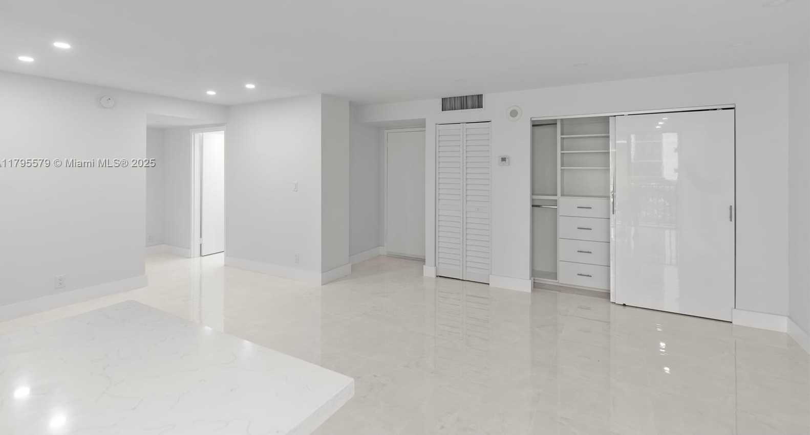 Small Image of 17011 NORTH BAY RD #108, Sunny Isles Beach Number 6