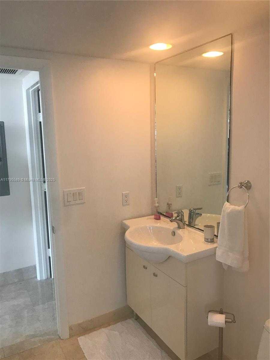 Small Image of 1830 SOUTH OCEAN DR #2506, Hallandale Beach Number 12