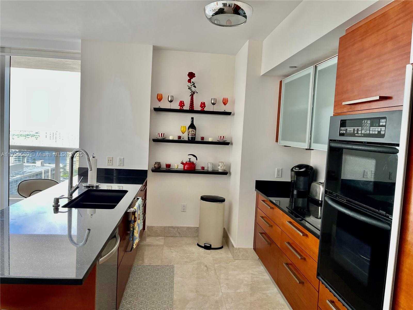 Small Image of 1830 SOUTH OCEAN DR #2506, Hallandale Beach Number 6