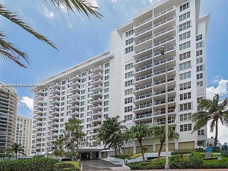 Small Image of 5700 COLLINS AVE #8G, Miami Beach Number 2