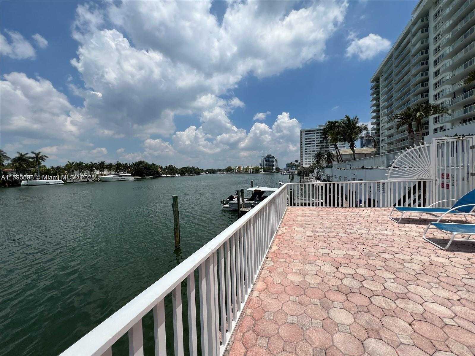 Small Image of 5700 COLLINS AVE #8G, Miami Beach Number 3