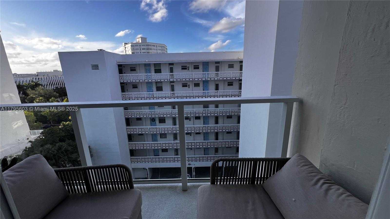 Small Image of 1750 JAMES AVE #7K, Miami Beach Number 15