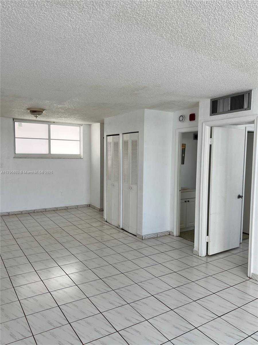 Small Image of 1750 JAMES AVE #7K, Miami Beach Number 2