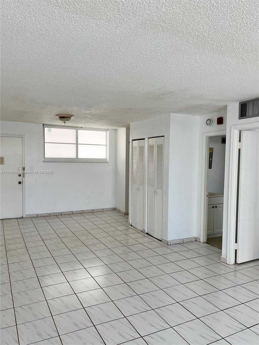 Small Image of 1750 JAMES AVE #7K, Miami Beach Number 5