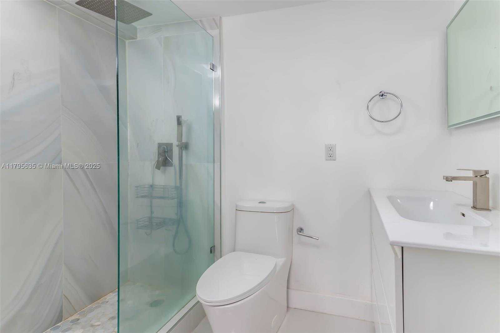 Small Image of 540 BRICKELL KEY DR #1809, Miami Number 14