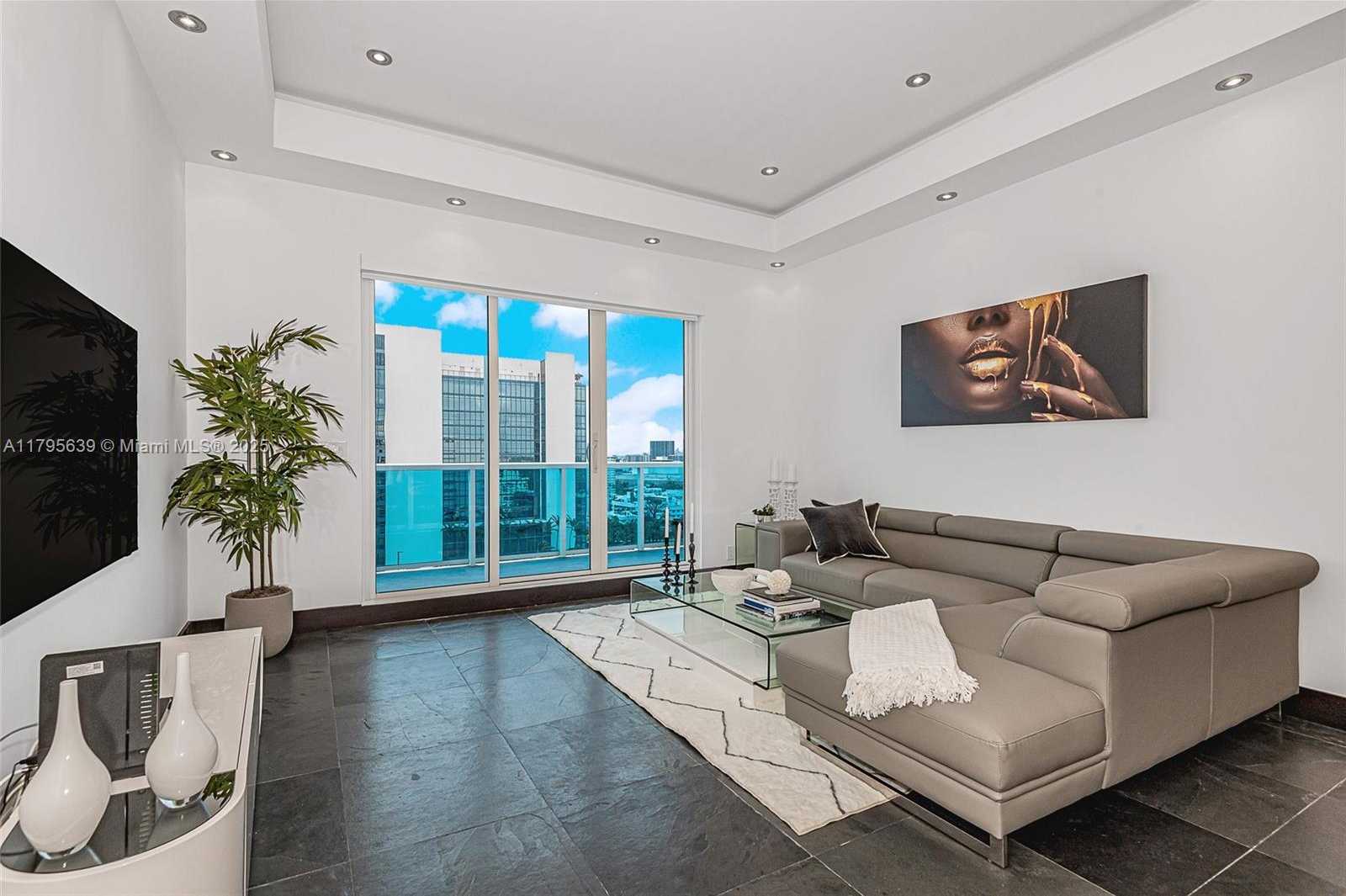 Small Image of 2301 COLLINS AVE #1605, Miami Beach Number 16