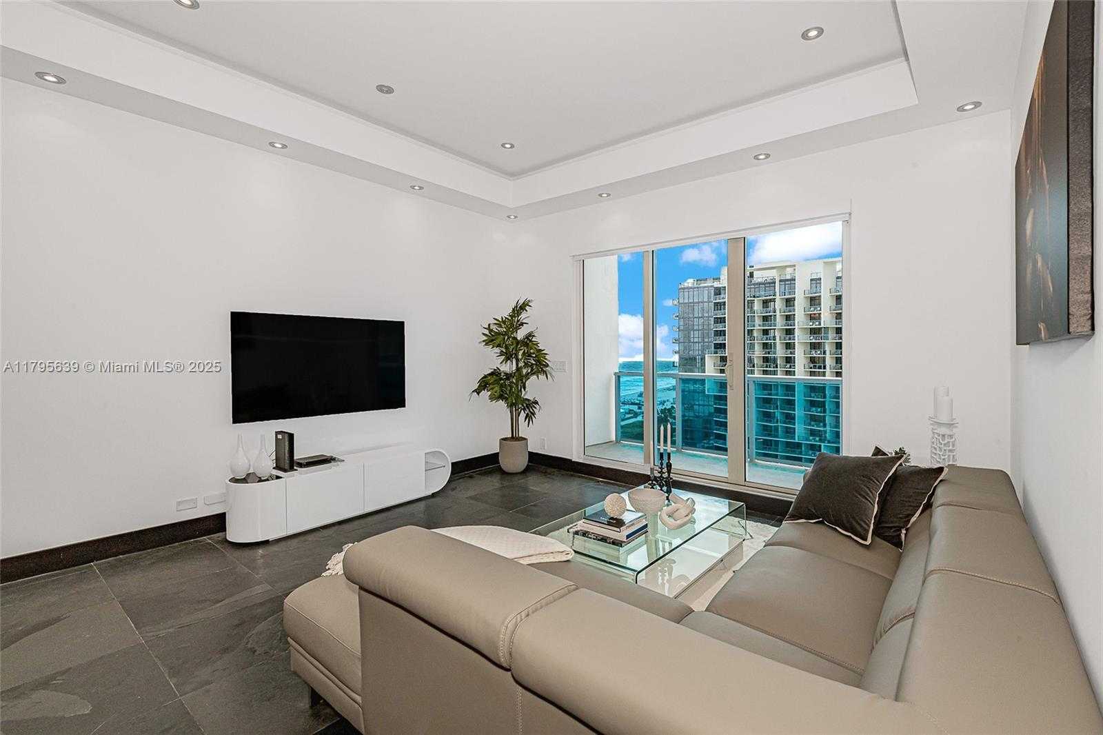 Small Image of 2301 COLLINS AVE #1605, Miami Beach Number 17