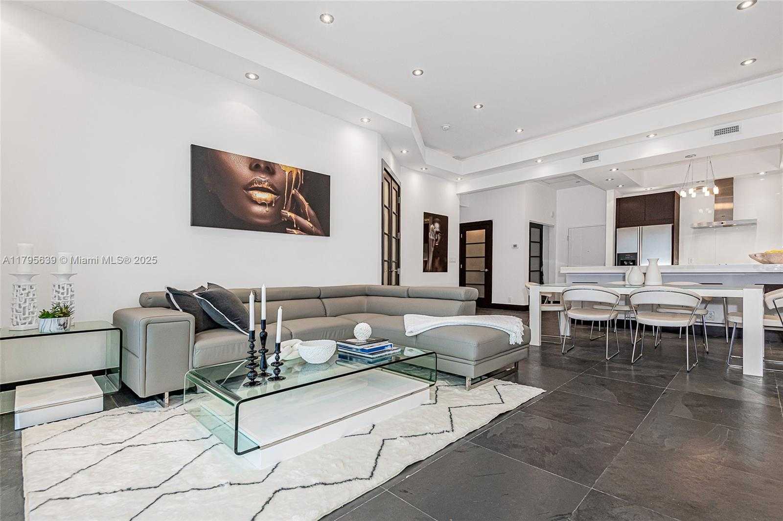 Small Image of 2301 COLLINS AVE #1605, Miami Beach Number 20