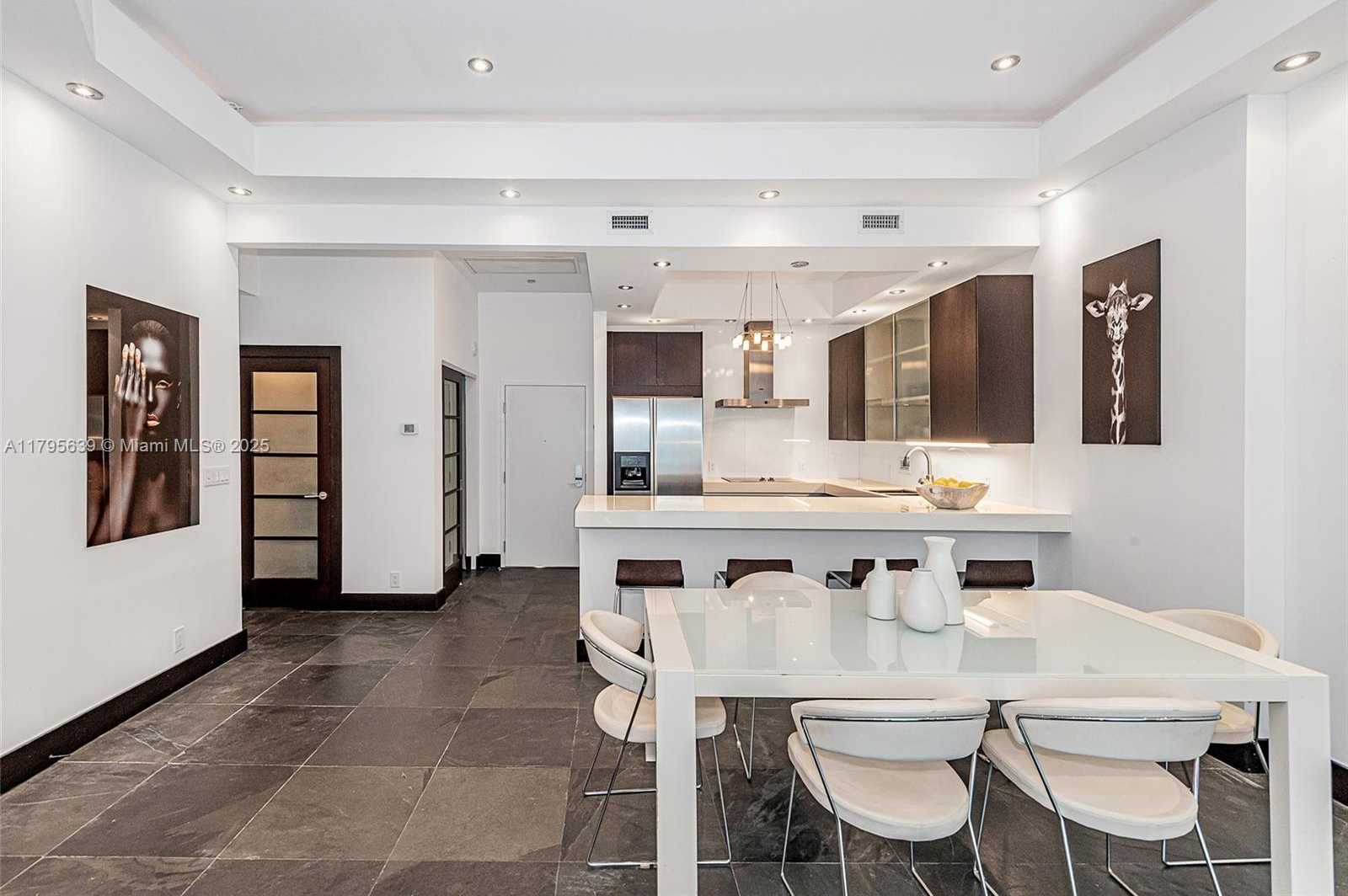 Small Image of 2301 COLLINS AVE #1605, Miami Beach Number 21