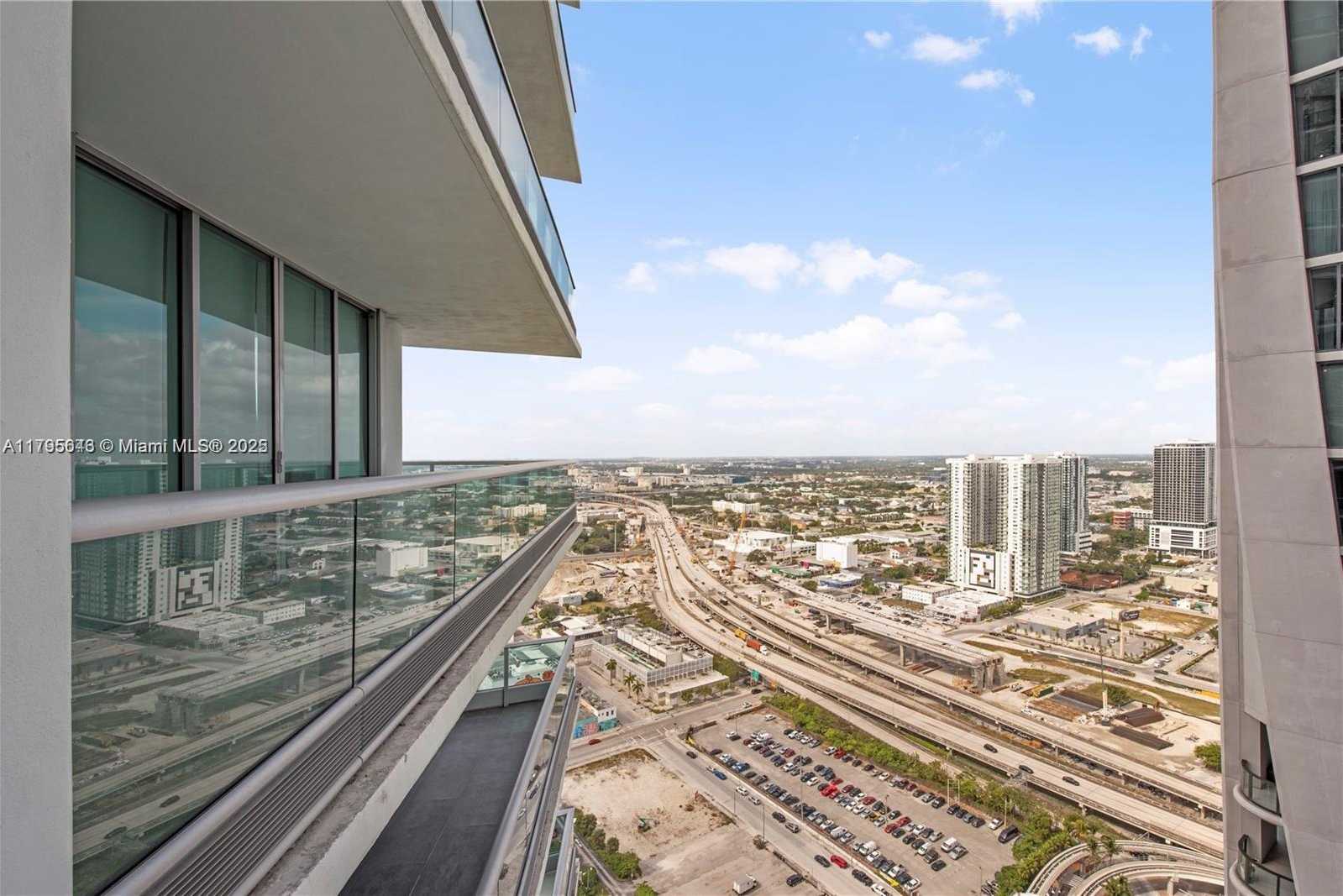 Small Image of 900 #4010, Miami Number 13