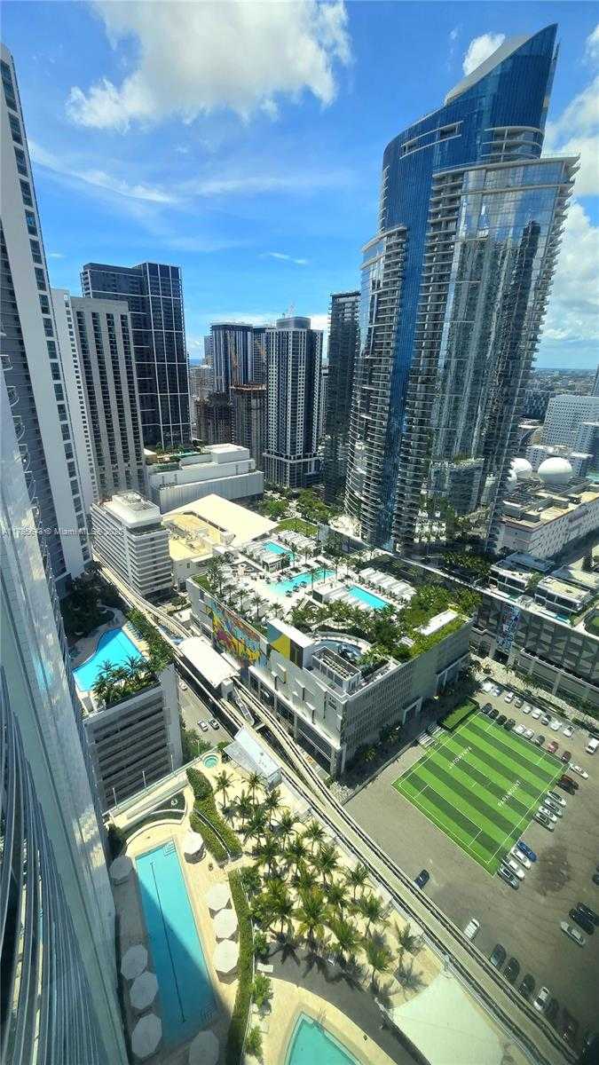 Small Image of Miami Number 15