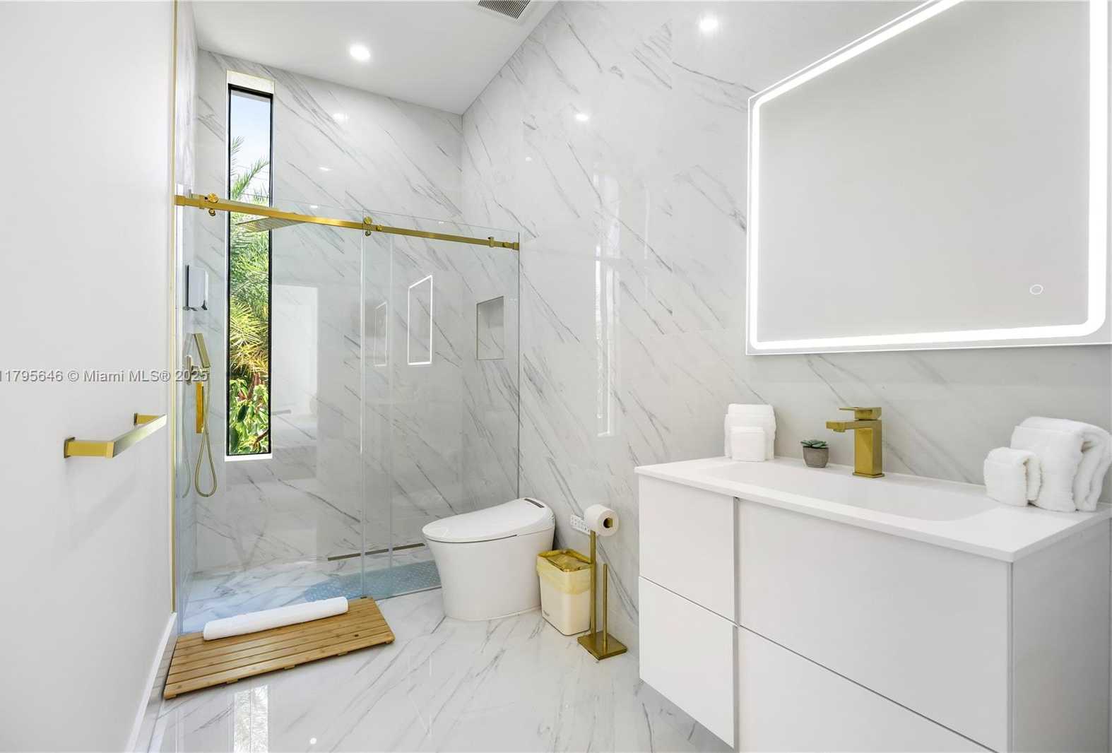 Small Image of 2225 NORTH EAST 19TH ST, Fort Lauderdale Number 44