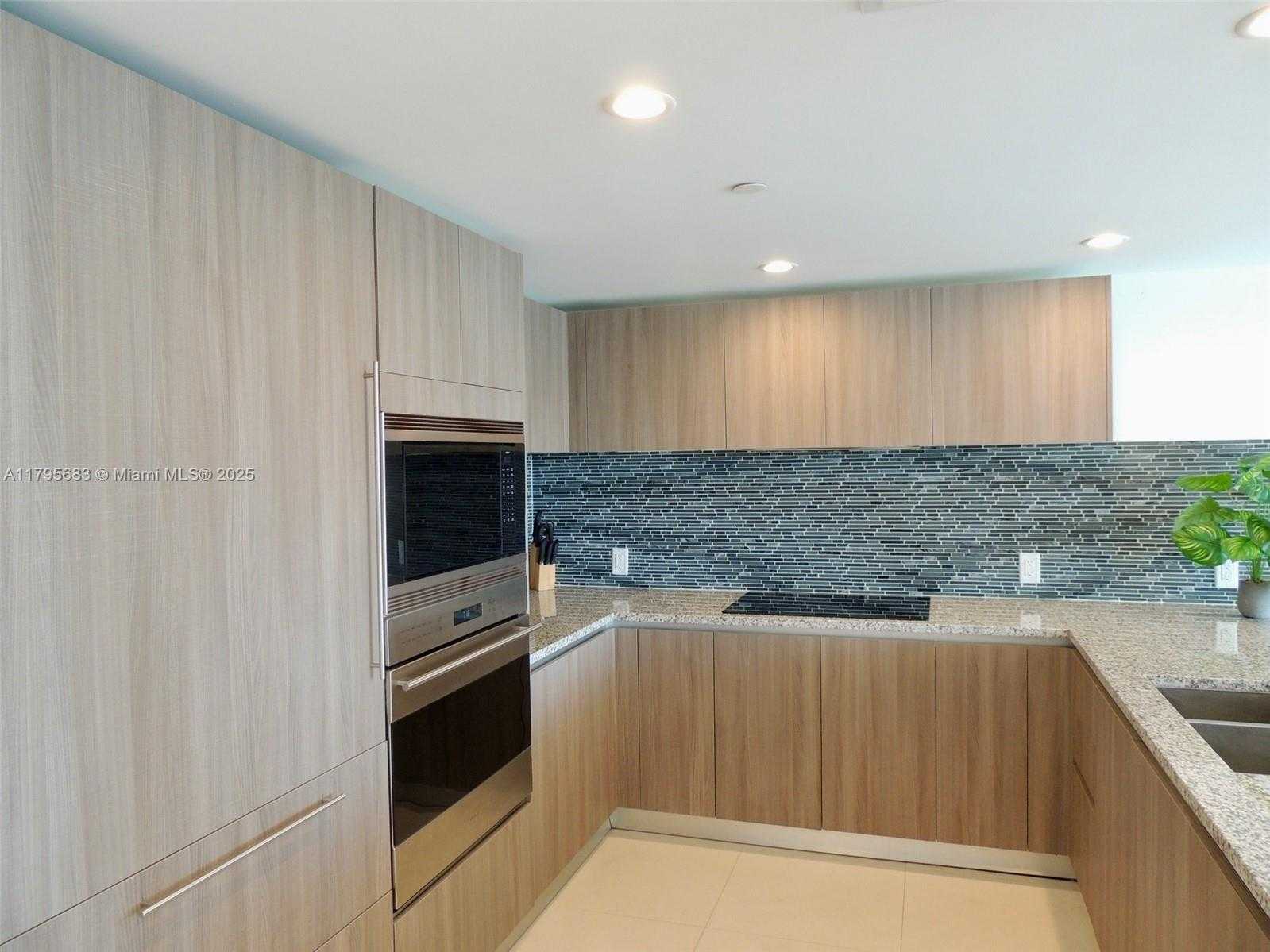Small Image of 1170 101ST ST #402, Bay Harbor Islands Number 10