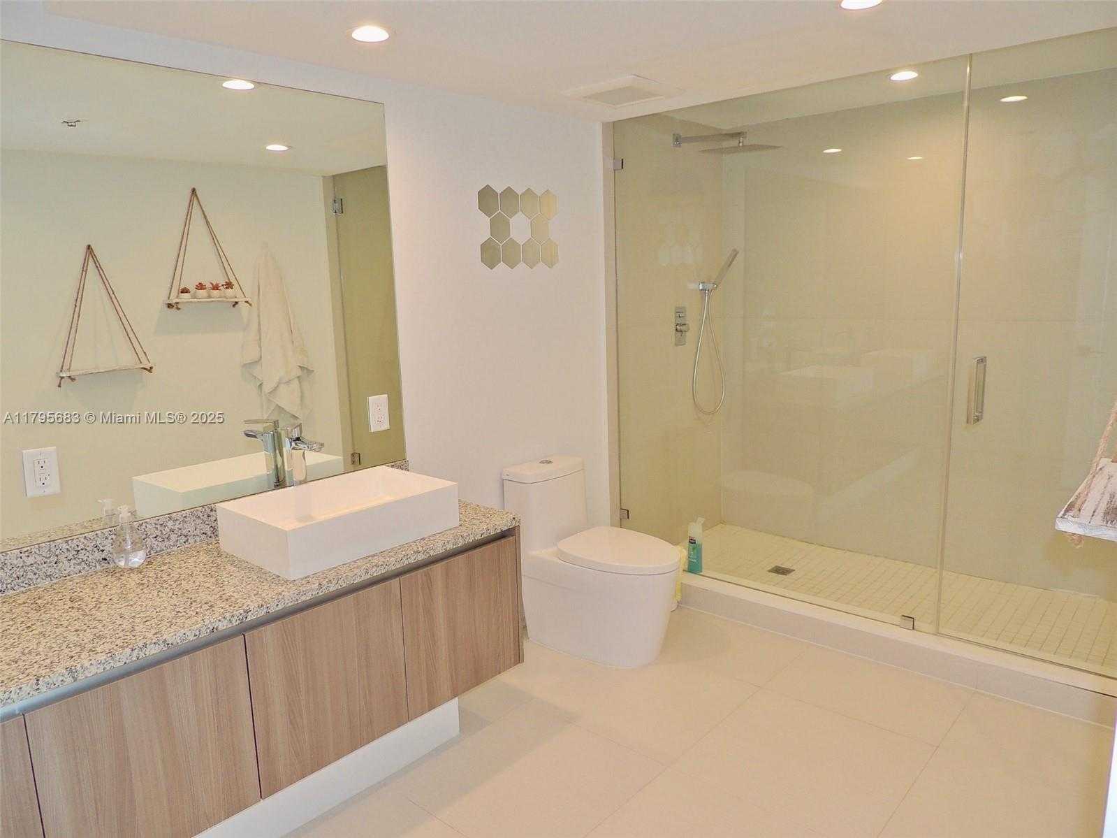 Small Image of 1170 101ST ST #402, Bay Harbor Islands Number 37