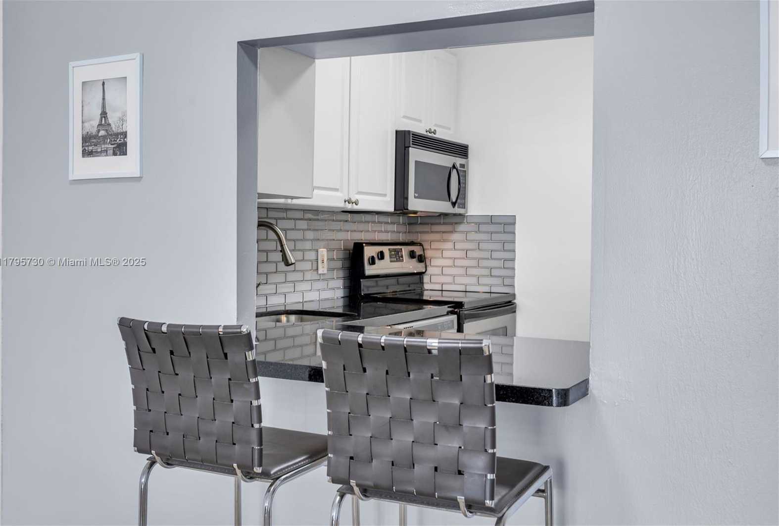 Small Image of 1455 NORTH TREASURE DR #3G, North Bay Village Number 10