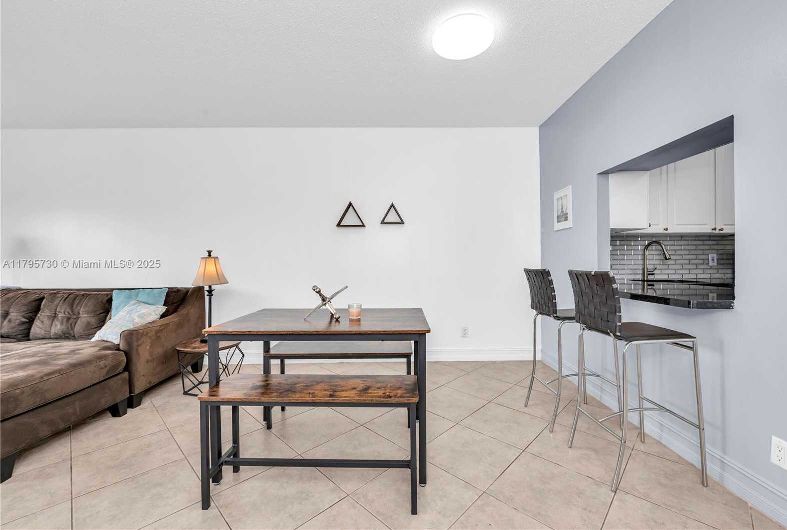 Small Image of 1455 NORTH TREASURE DR #3G, North Bay Village Number 11