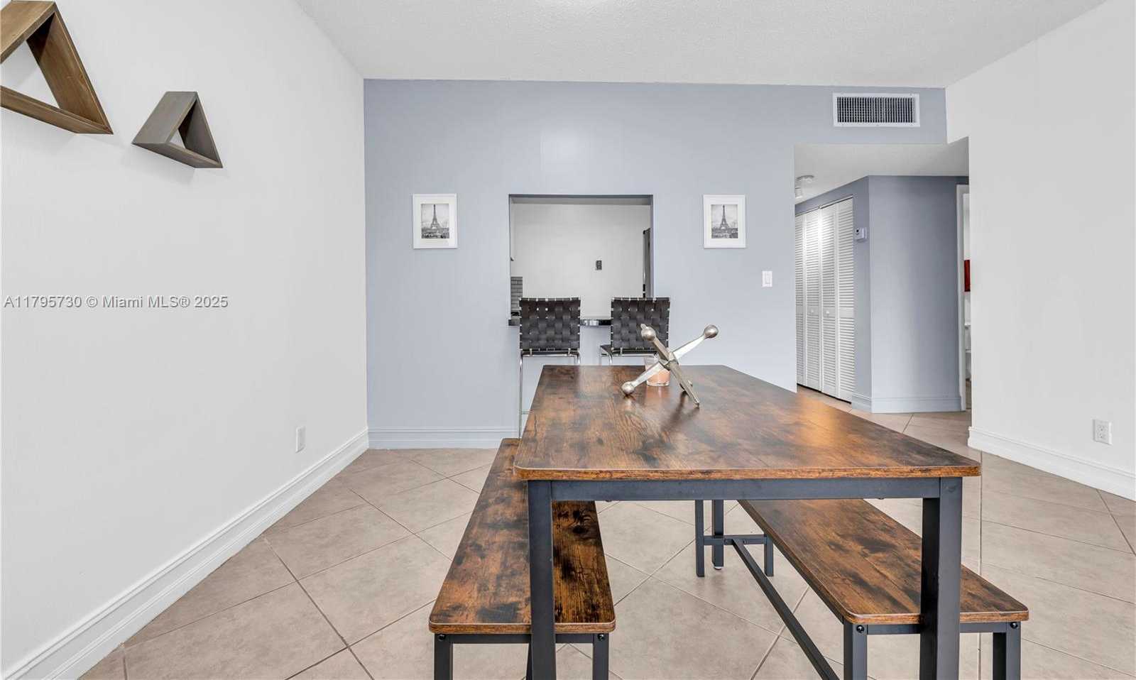 Small Image of 1455 NORTH TREASURE DR #3G, North Bay Village Number 12