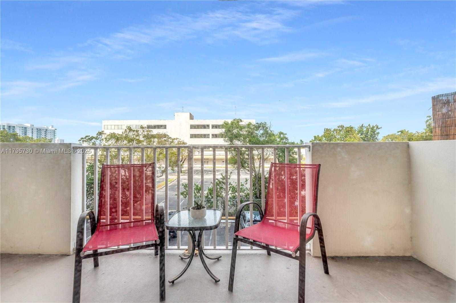Small Image of 1455 NORTH TREASURE DR #3G, North Bay Village Number 24