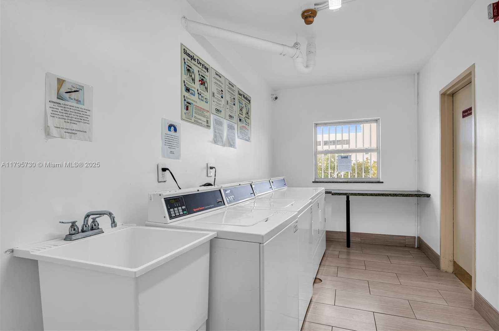 Small Image of 1455 NORTH TREASURE DR #3G, North Bay Village Number 25