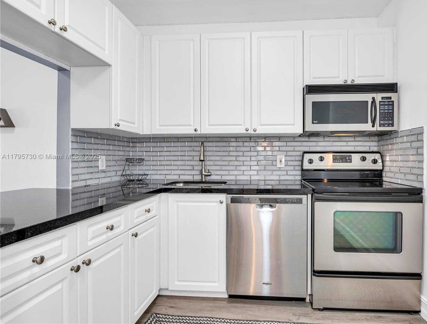 Small Image of 1455 NORTH TREASURE DR #3G, North Bay Village Number 8