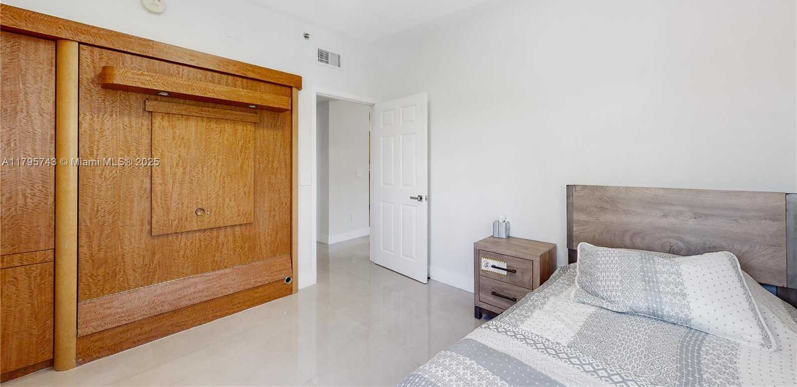 Small Image of 3255 NORTH EAST 184TH ST #12410, Aventura Number 13