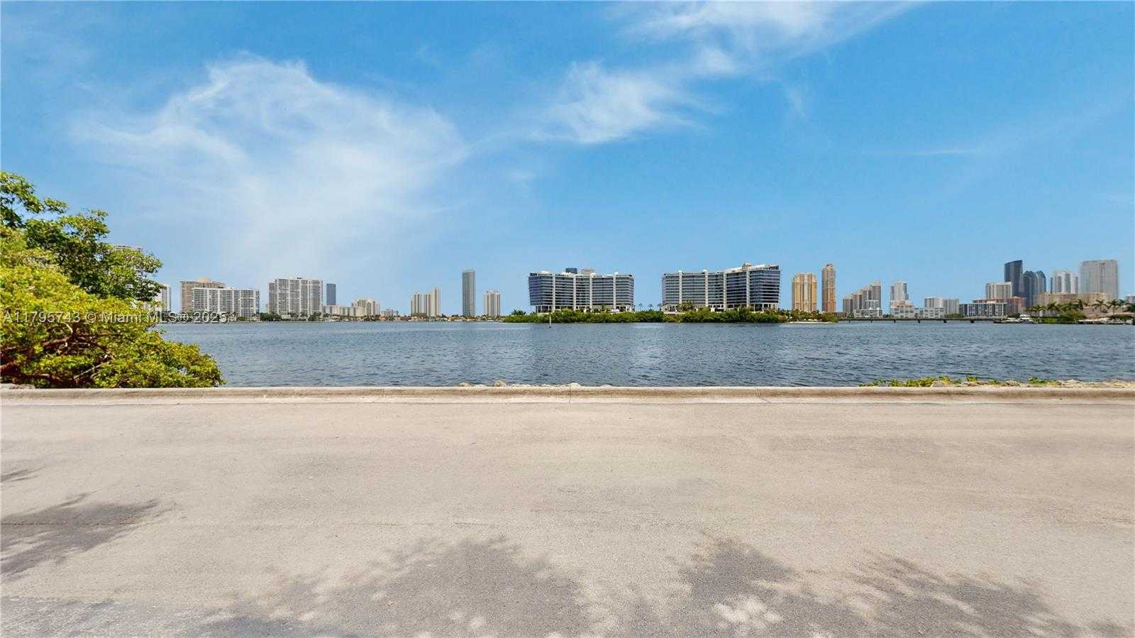 Small Image of 3255 NORTH EAST 184TH ST #12410, Aventura Number 28