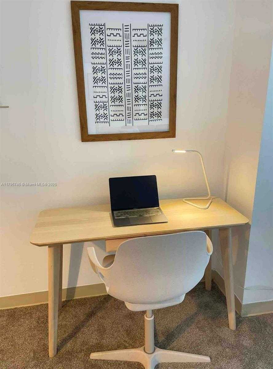Small Image of 1750 NORTH BAYSHORE DR #2211, Miami Number 19
