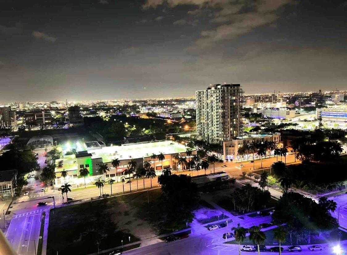 Small Image of 1750 NORTH BAYSHORE DR #2211, Miami Number 26