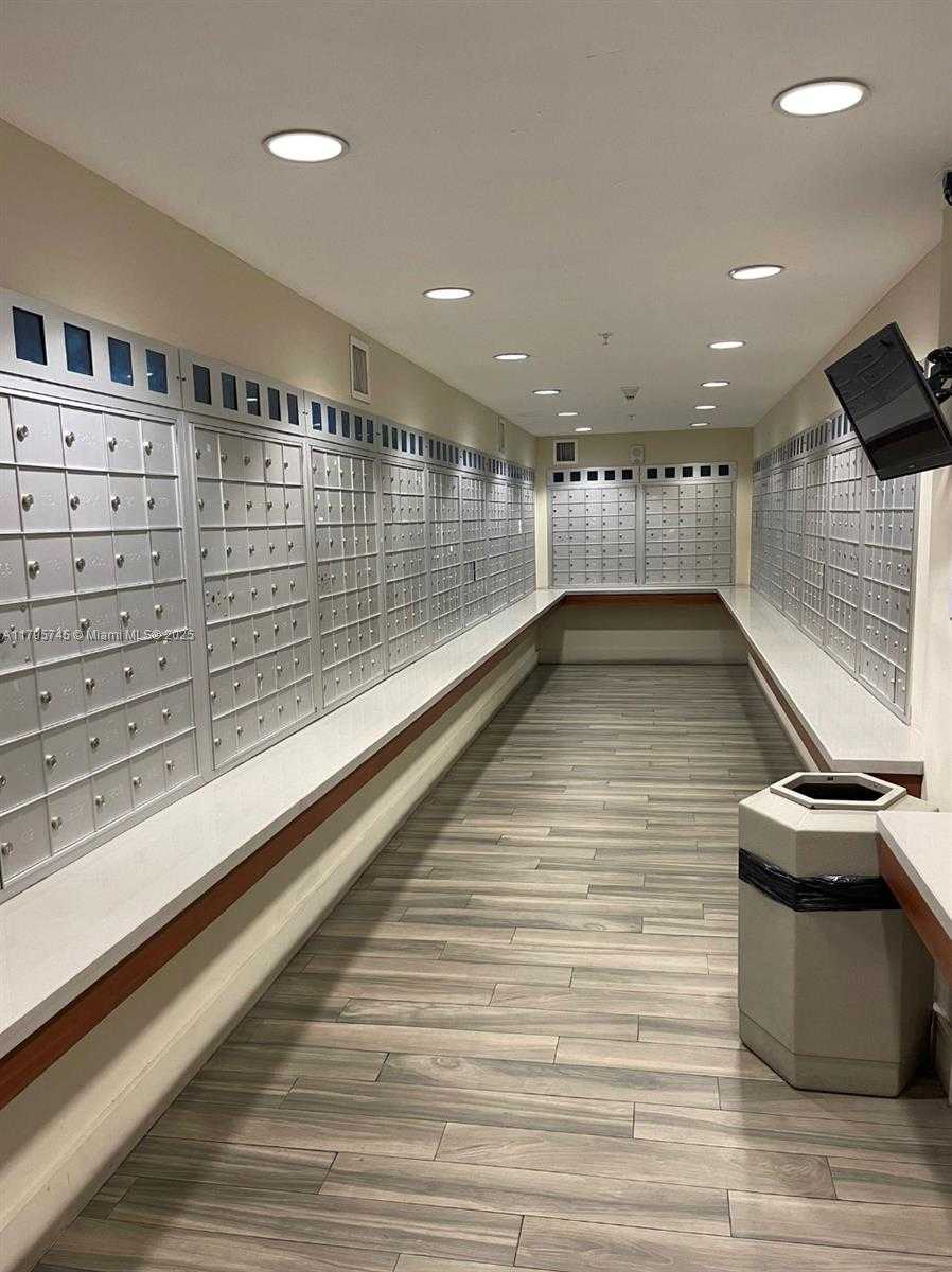 Small Image of 1750 NORTH BAYSHORE DR #2211, Miami Number 28