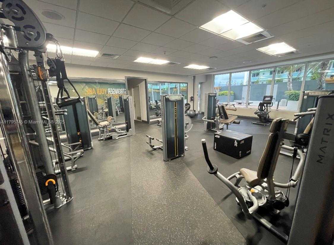 Small Image of 1750 NORTH BAYSHORE DR #2211, Miami Number 30