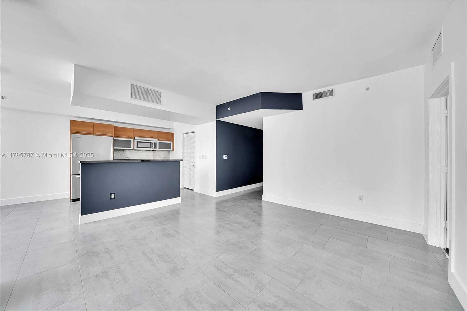 Small Image of 253 NORTH EAST 2ND ST #2408, Miami Number 21