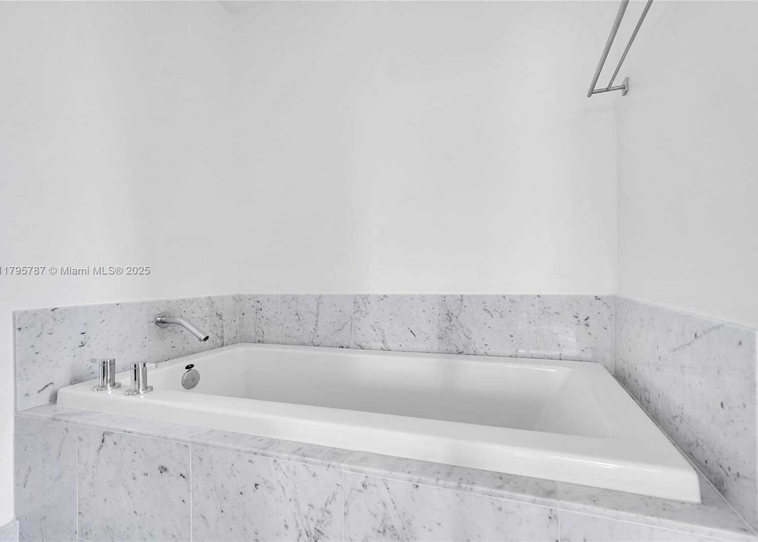 Small Image of 253 NORTH EAST 2ND ST #2408, Miami Number 38