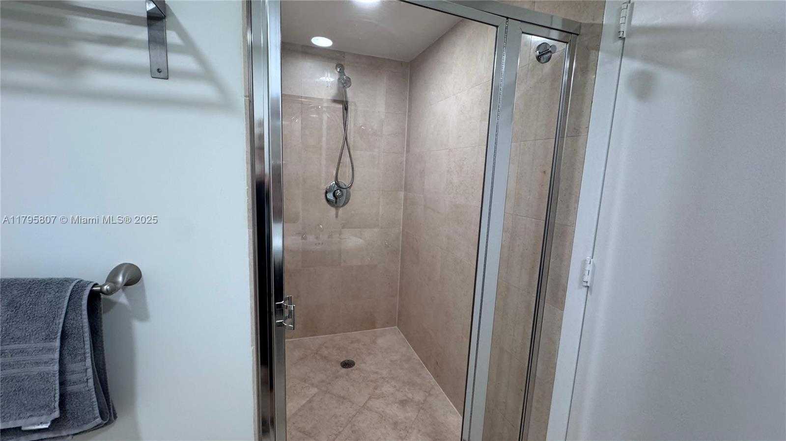 Small Image of 1830 SOUTH OCEAN DR(AVAIL ASAP ) #2204, Hallandale Beach Number 26
