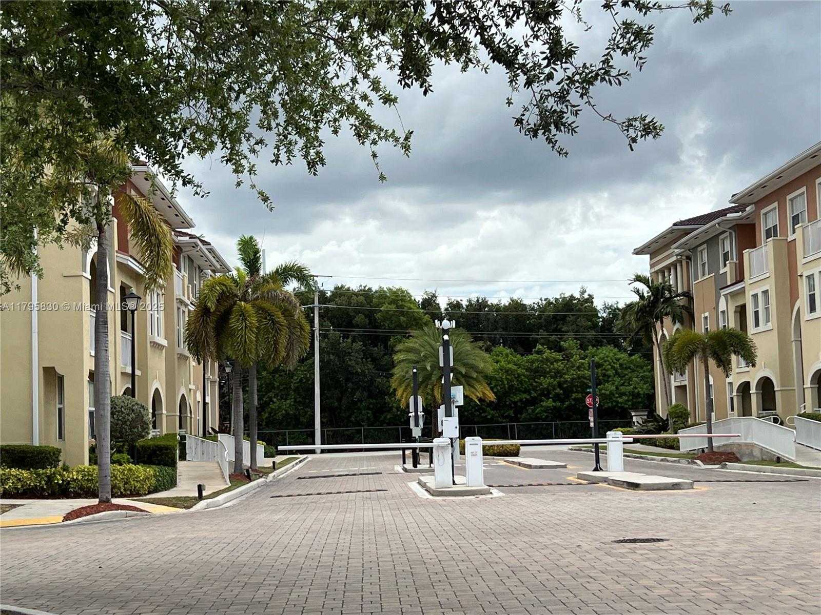 Small Image of 8900 NORTH WEST 107TH CT #206-3, Doral Number 10