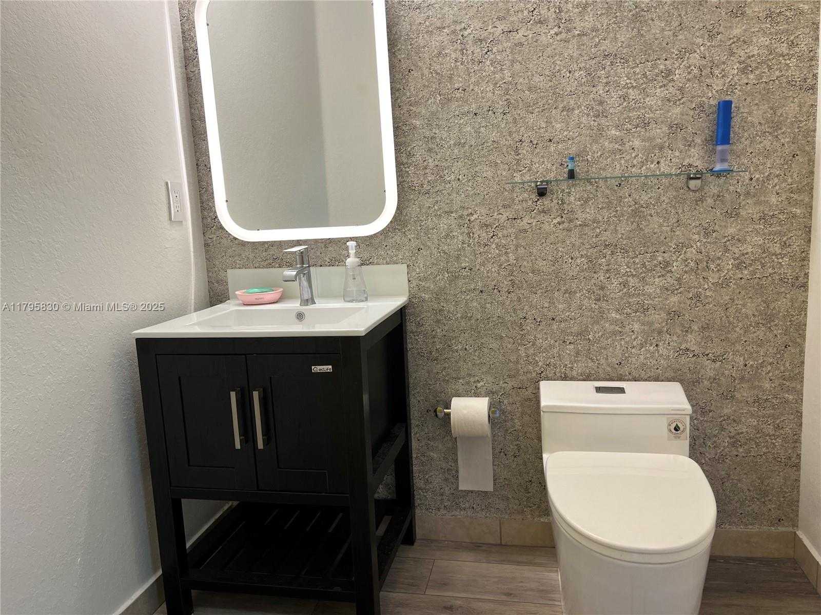 Small Image of 8900 NORTH WEST 107TH CT #206-3, Doral Number 15