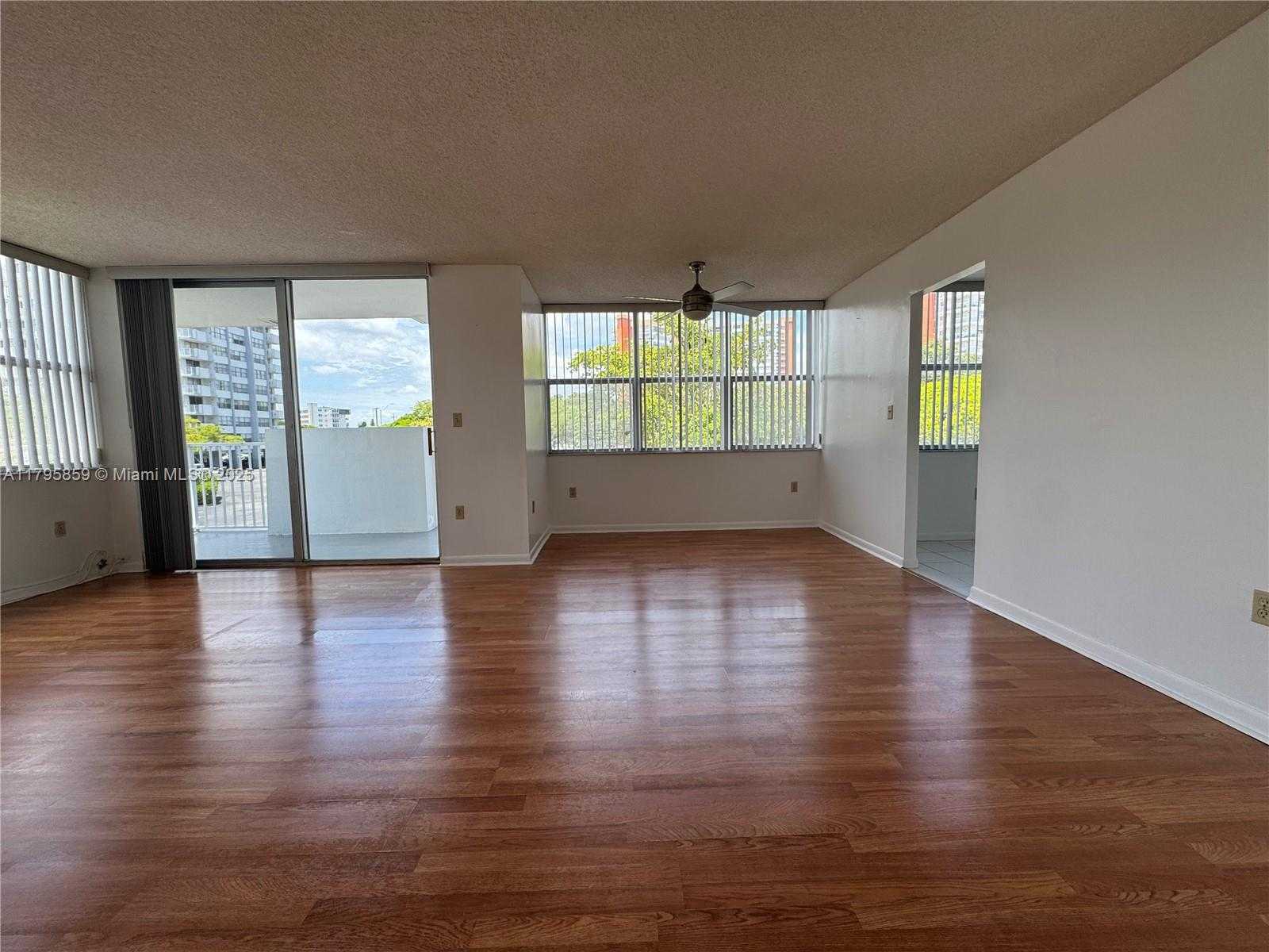 Small Image of 1300 NORTH EAST MIAMI GARDENS DR #213E, Miami Number 2