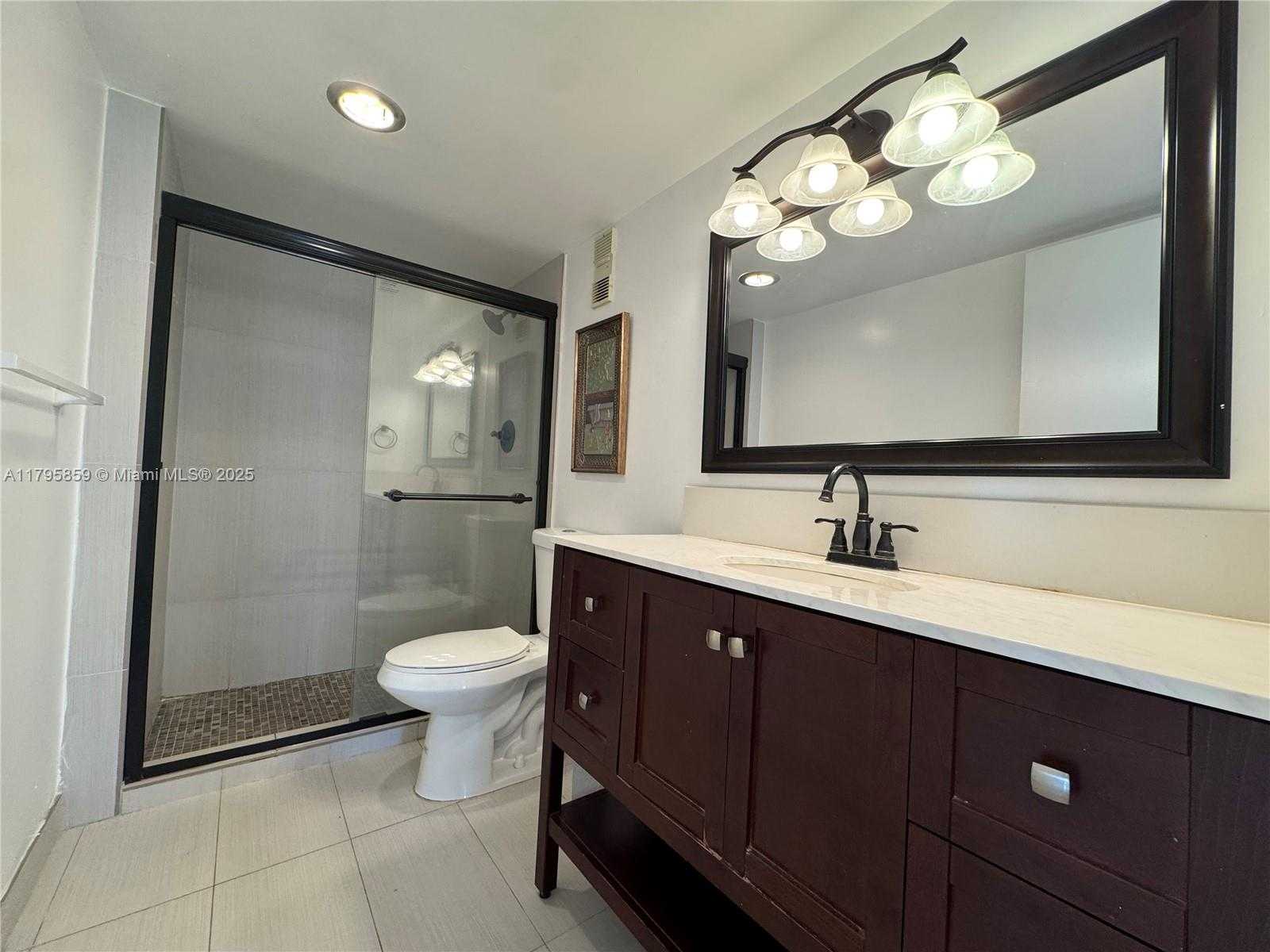 Small Image of 1300 NORTH EAST MIAMI GARDENS DR #213E, Miami Number 26