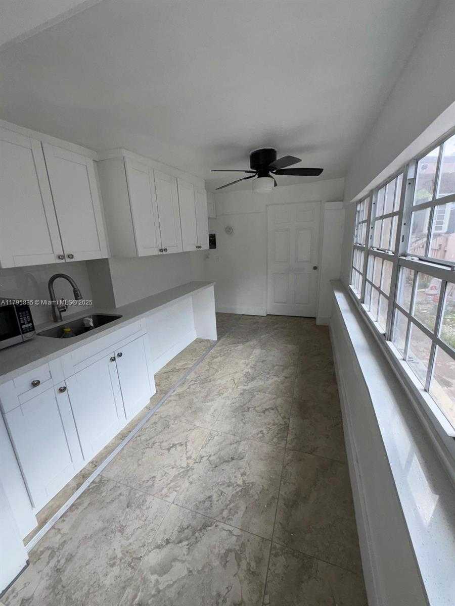 Small Image of 1315 NW 3rd St, Miami, FL 33125, USA Number 5