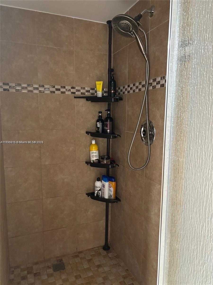 Small Image of 1865 SOUTH OCEAN DR #12N, Hallandale Beach Number 10