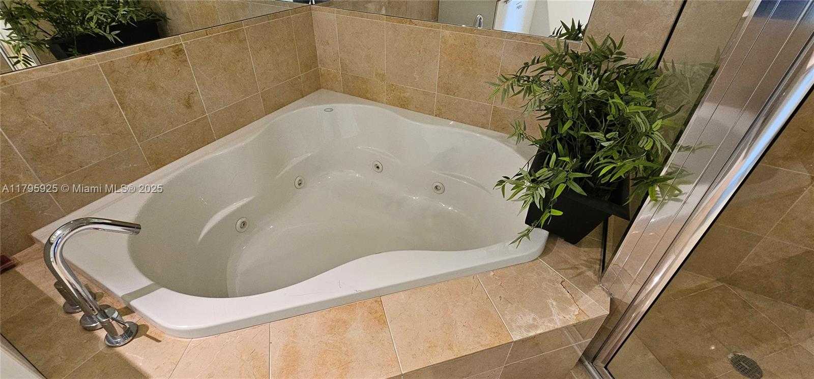 Small Image of 3131 NORTH EAST 188TH ST #1-810, Aventura Number 18