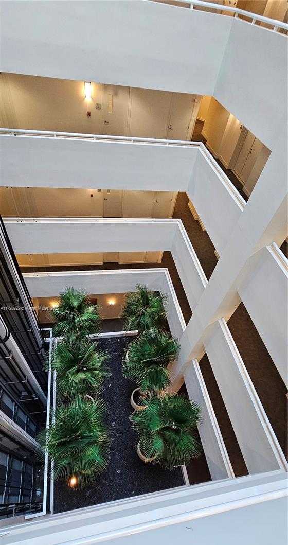 Small Image of 3131 NORTH EAST 188TH ST #1-810, Aventura Number 25