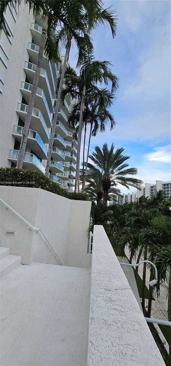 Small Image of 3131 NORTH EAST 188TH ST #1-810, Aventura Number 27