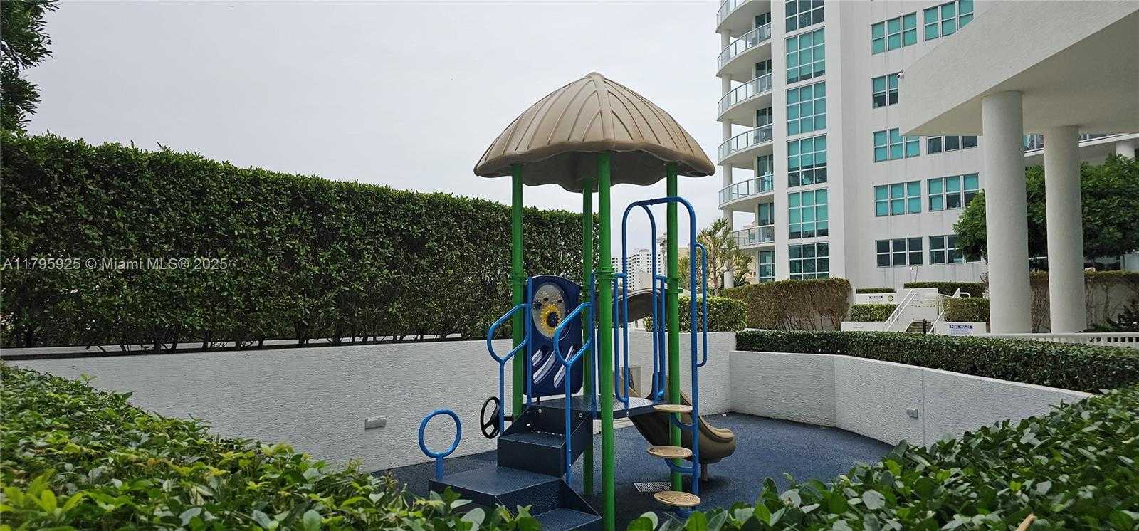 Small Image of 3131 NORTH EAST 188TH ST #1-810, Aventura Number 32