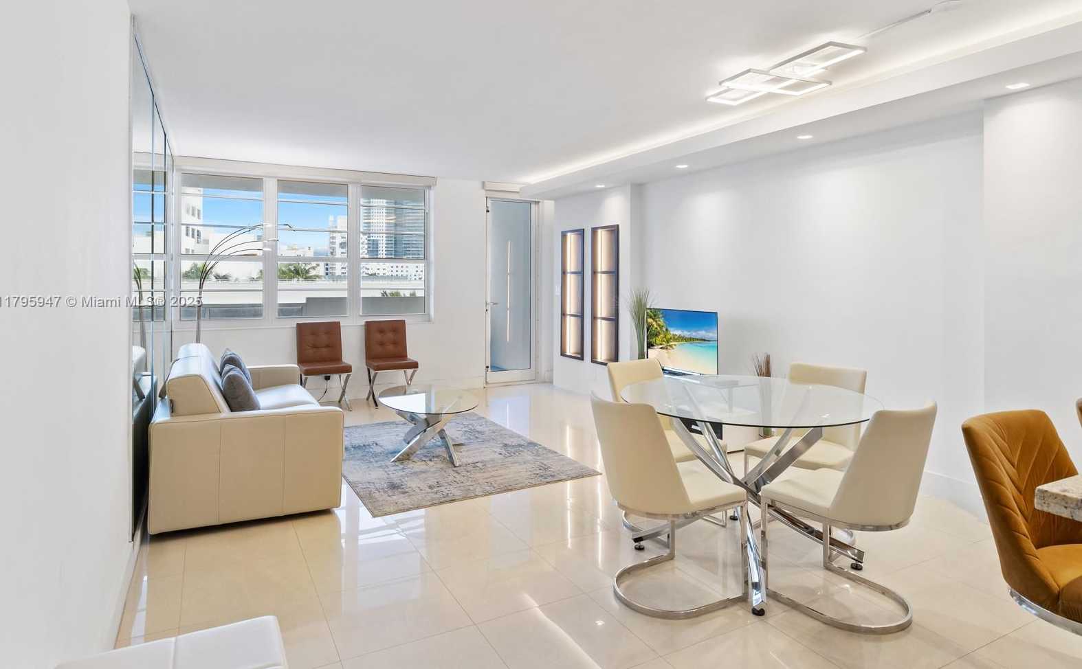 Small Image of 100 LINCOLN RD #543, Miami Beach Number 4